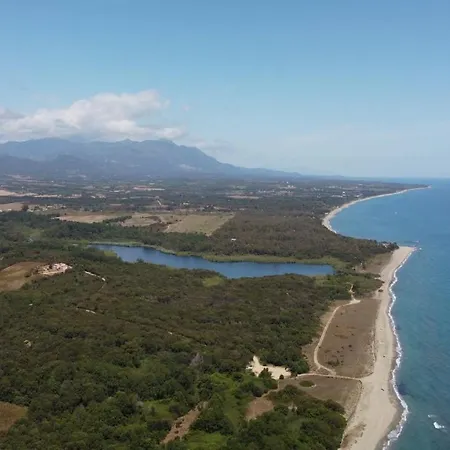 Marina Di Bravone - 6 Personnes * Linguizzetta